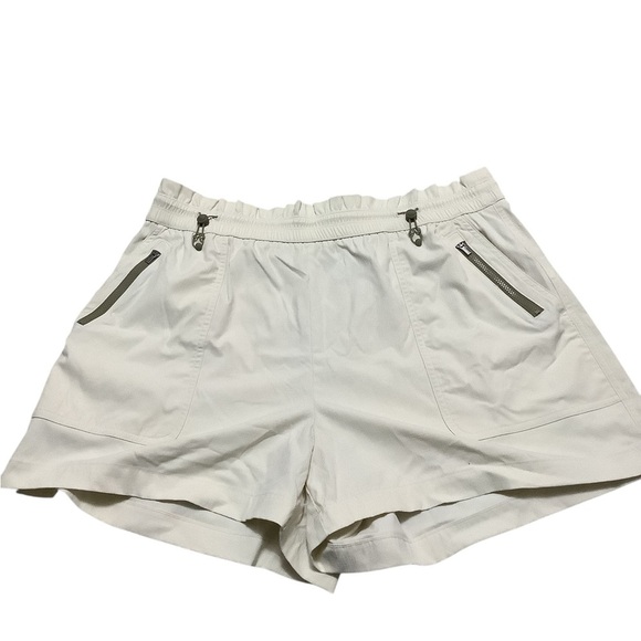 Athleta Pants - Women's Athleta White Shorts